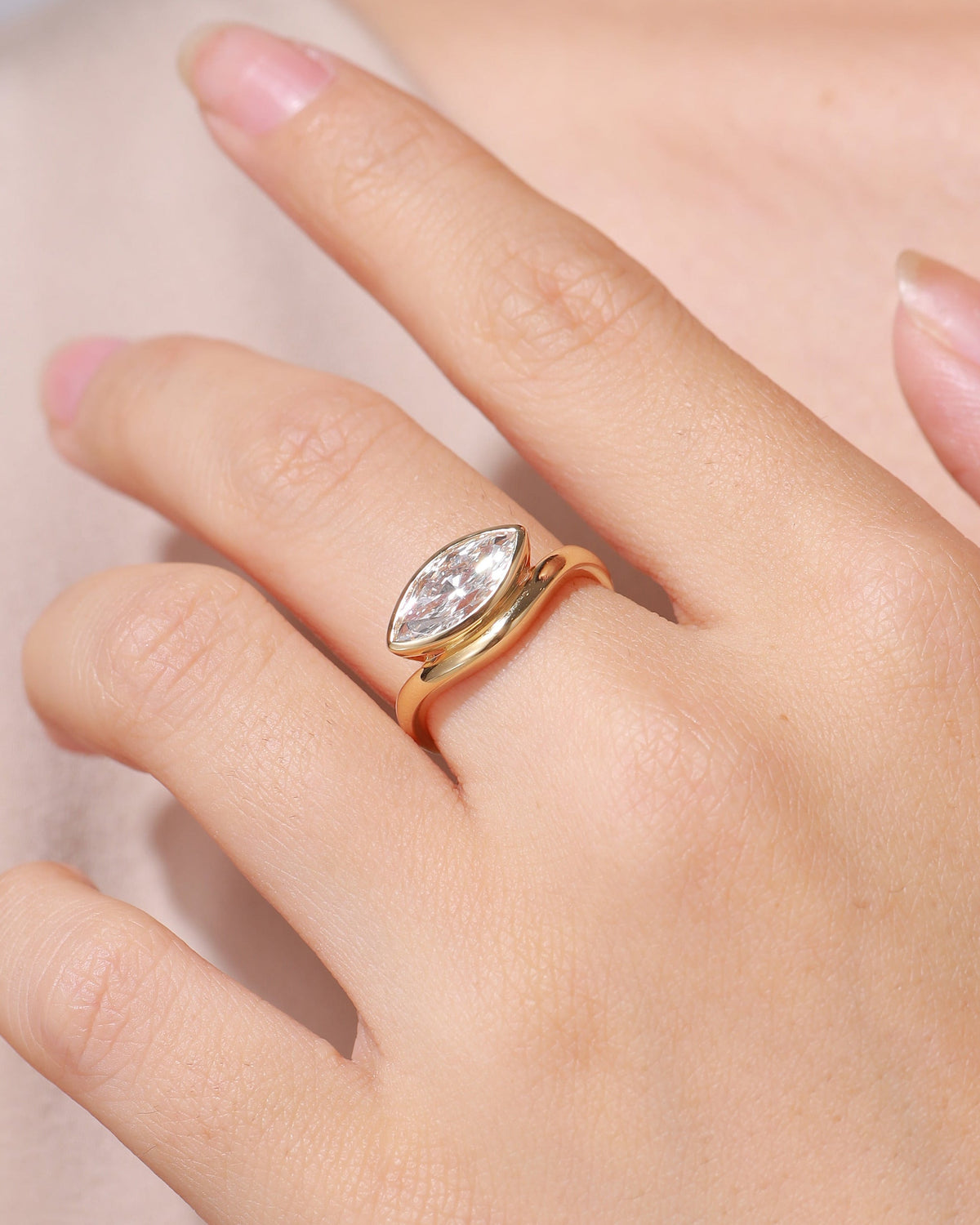 Arc Bezel Ring