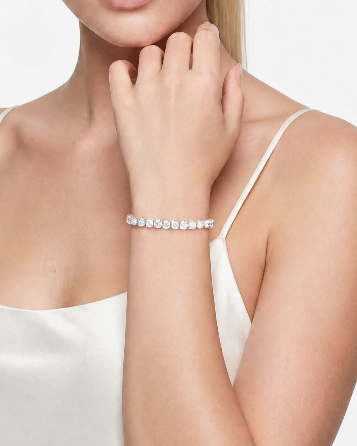 The Titan Round Line 16.5 carat Bracelet