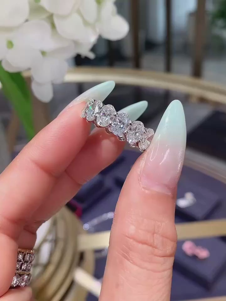 The Infinite Oval Ring