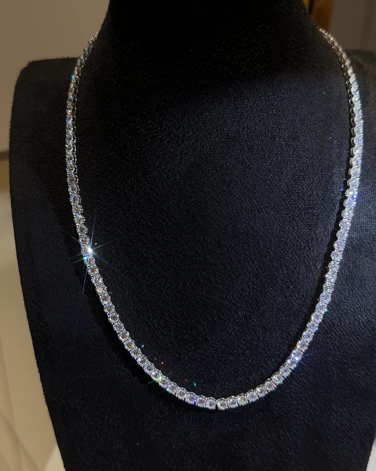 The Majestic Line Necklace